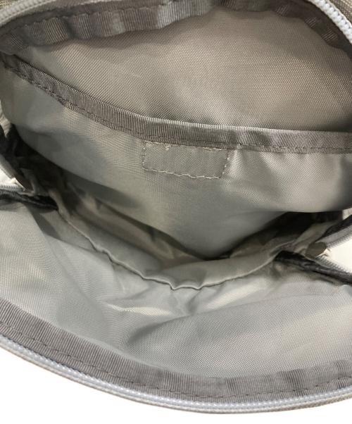 THE NORTH FACE（ザ ノース フェイス）THE NORTH FACE (ザ ノース フェイス) リュック ライトグレーの古着・服飾アイテム