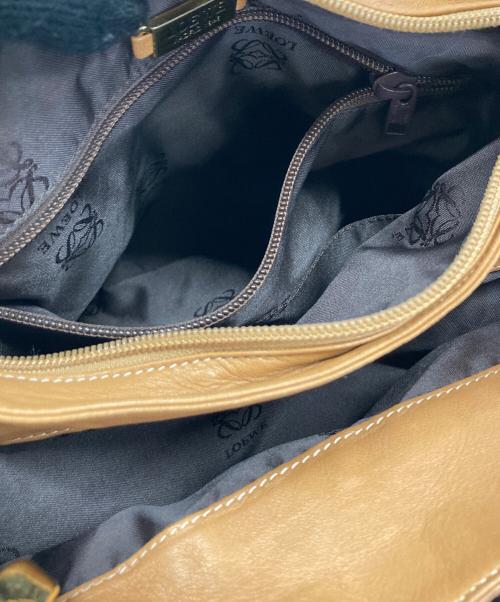 LOEWE（ロエベ）LOEWE (ロエベ) ショルダーバッグ ブラウンの古着・服飾アイテム