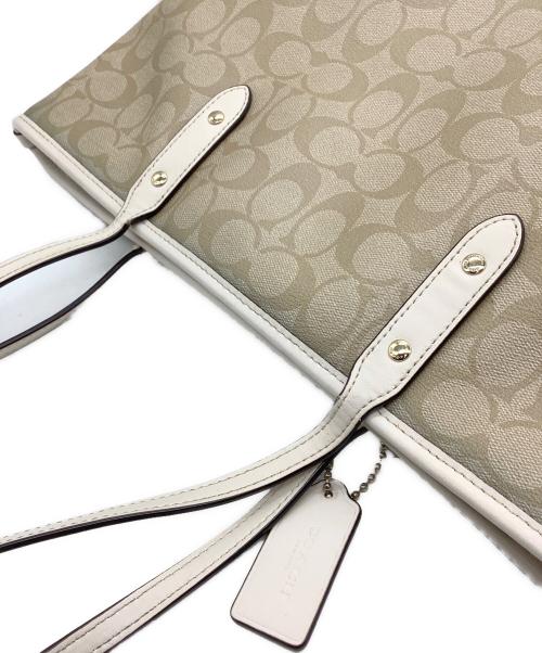 COACH（コーチ）COACH (コーチ) ハンドバッグ ベージュ×アイボリーの古着・服飾アイテム