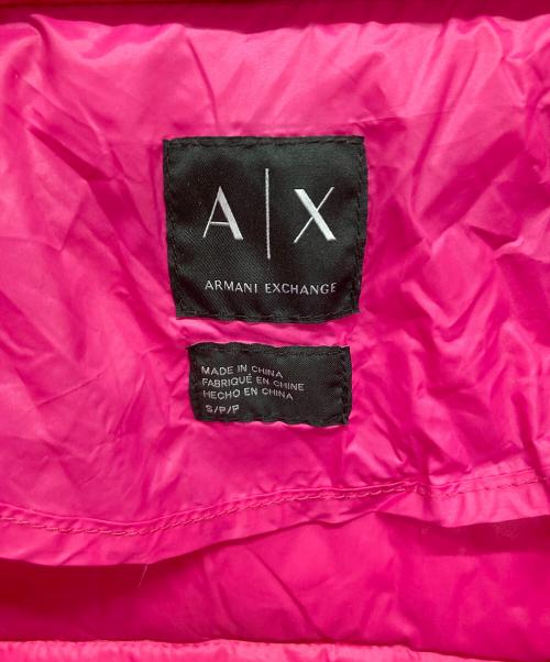 ARMANI EXCHANGE（アルマーニ エクスチェンジ）ARMANI EXCHANGE (アルマーニ エクスチェンジ) ダウンジャケット ショッキングピンク サイズ:S 未使用品の古着・服飾アイテム