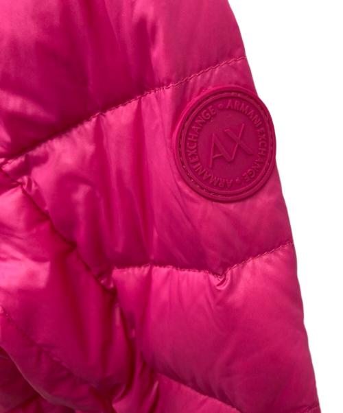ARMANI EXCHANGE（アルマーニ エクスチェンジ）ARMANI EXCHANGE (アルマーニ エクスチェンジ) ダウンジャケット ショッキングピンク サイズ:S 未使用品の古着・服飾アイテム