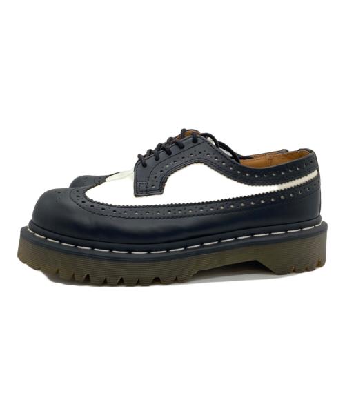 Dr.Martens（ドクターマーチン）Dr.Martens (ドクターマーチン) ブローグシューズ ホワイト×ブラック サイズ:UK 5の古着・服飾アイテム