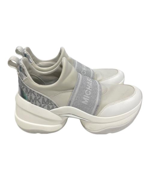 MICHAEL KORS（マイケル・コース）MICHAEL KORS (マイケル・コース) スリッポン ベージュ×ホワイト サイズ:SIZE 7.5の古着・服飾アイテム