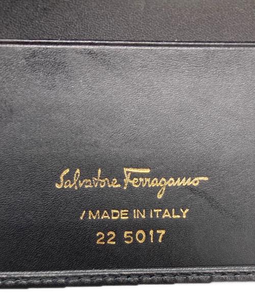 Salvatore Ferragamo（サルヴァトーレ フェラガモ）Salvatore Ferragamo (サルヴァトーレ フェラガモ) 3つ折り財布 ブラックの古着・服飾アイテム