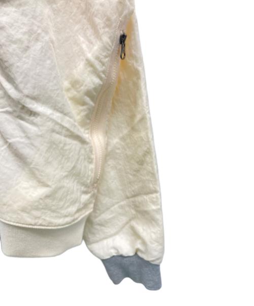 NIKE（ナイキ）NIKE (ナイキ) プルオーバーパーカー グレー×ホワイト サイズ:Mの古着・服飾アイテム