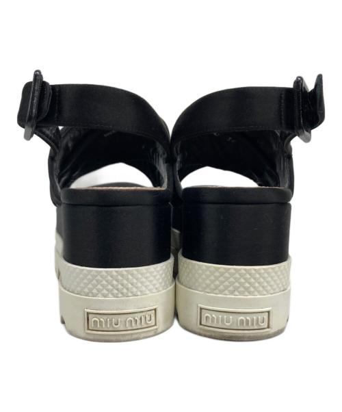 MIU MIU（ミュウミュウ）MIU MIU (ミュウミュウ) プラットフォームサンダル ブラック サイズ:SIZE 36の古着・服飾アイテム