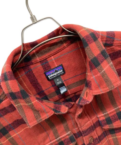 Patagonia（パタゴニア）Patagonia (パタゴニア) 長袖シャツ レッド サイズ:SIZE Mの古着・服飾アイテム