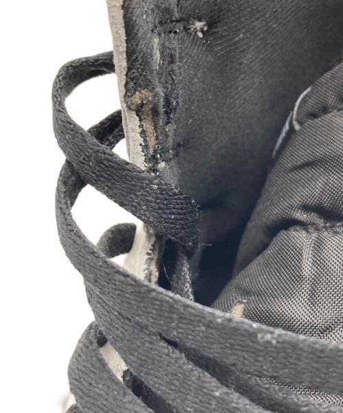 NIKE（ナイキ）NIKE (ナイキ) スニーカー ブラック×グレー サイズ:SIZE 27.5cmの古着・服飾アイテム
