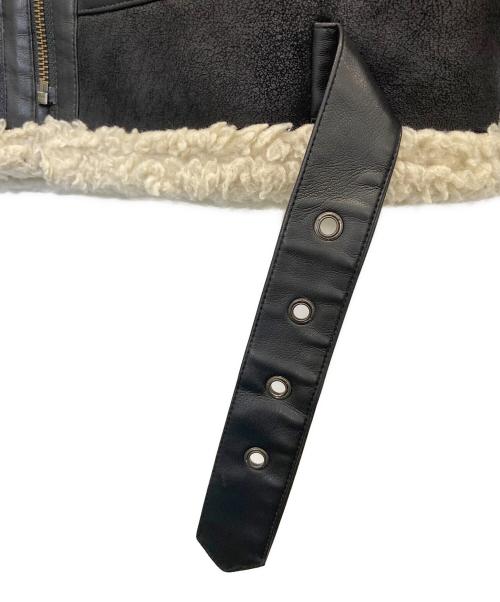 UNGRID（アングリッド）Ungrid (アングリッド) ビッグシルエットフェイクムートンボアブルゾン ベージュ×ブラック サイズ:SIZE Sの古着・服飾アイテム