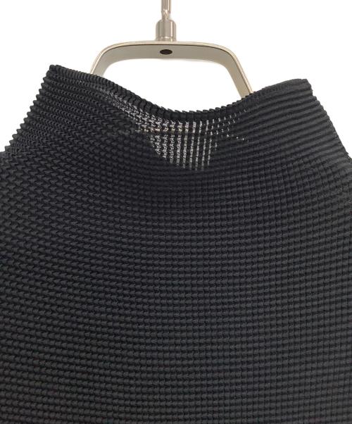 me ISSEY MIYAKE（ミーイッセイ ミヤケ）me ISSEY MIYAKE (ミーイッセイ ミヤケ) 半袖ブラウス ブラック サイズ:SIZE Freeの古着・服飾アイテム
