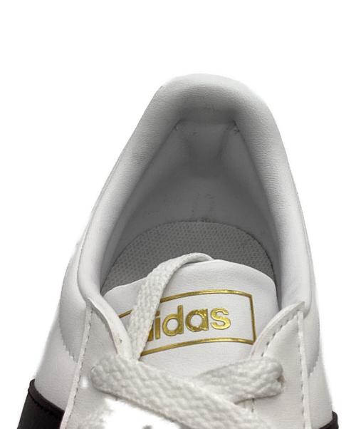 adidas（アディダス）adidas (アディダス) ローカットスニーカー ホワイト サイズ:US9 1/2の古着・服飾アイテム