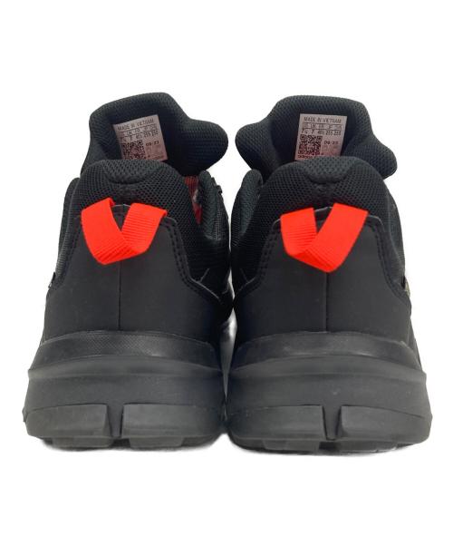 adidas（アディダス）adidas (アディダス) スニーカー グレー サイズ:SIZE 25.5cmの古着・服飾アイテム