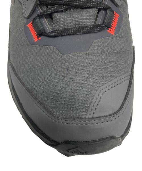 adidas（アディダス）adidas (アディダス) スニーカー グレー サイズ:SIZE 25.5cmの古着・服飾アイテム