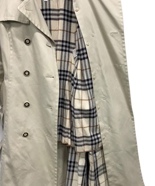 BURBERRY BLUE LABEL（バーバリー ブルー レーベル）BURBERRY BLUE LABEL (バーバリー ブルー レーベル) トレンチコート ベージュ サイズ:40の古着・服飾アイテム