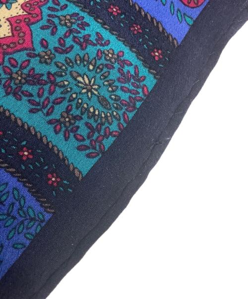 Yves Saint Laurent（イヴサンローラン）Yves Saint Laurent (イヴサンローラン) シルクスカーフ ネイビー×パープルの古着・服飾アイテム