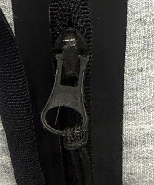 EMPORIO ARMANI（エンポリオ アルマーニ）EMPORIO ARMANI (エンポリオ アルマーニ) ジップパーカー グレー サイズ:XSの古着・服飾アイテム