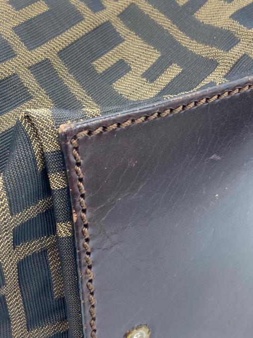 FENDI（フェンディ）FENDI (フェンディ) ハンドバッグ ブラウンの古着・服飾アイテム