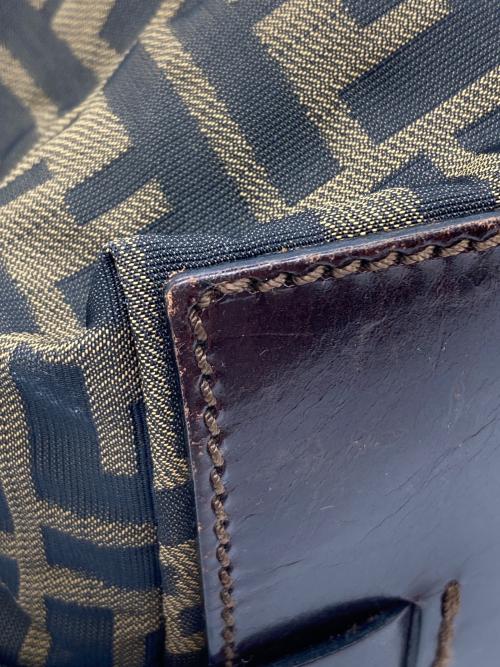 FENDI（フェンディ）FENDI (フェンディ) ハンドバッグ ブラウンの古着・服飾アイテム
