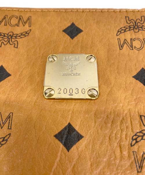 MCM（エムシーエム）MCM (エムシーエム) クラッチバッグ ブラウンの古着・服飾アイテム