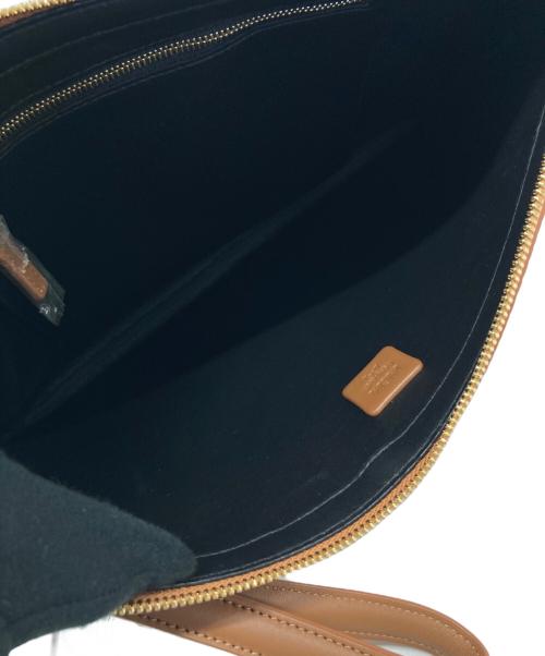 MCM（エムシーエム）MCM (エムシーエム) クラッチバッグ ブラウンの古着・服飾アイテム
