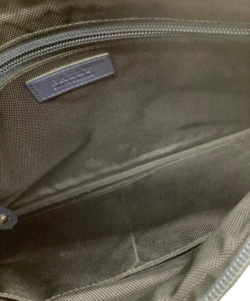 BALLY（バリー）BALLY (バリー) クラッチバッグ ネイビー×レッドの古着・服飾アイテム