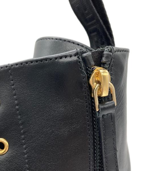 VERSACE（ヴェルサーチェ）VERSACE (ヴェルサーチェ) サイドジップブーツ ブラック サイズ:SIZE 24.5cmの古着・服飾アイテム
