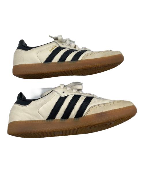 adidas（アディダス）adidas (アディダス) スニーカー ベージュ サイズ:SIZE 24cmの古着・服飾アイテム
