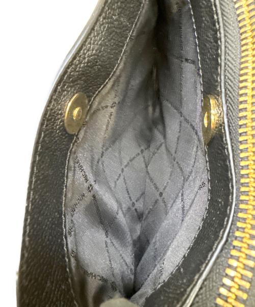 MICHAEL KORS（マイケルコース）MICHAEL KORS (マイケルコース) ショルダーバッグ ブラックの古着・服飾アイテム