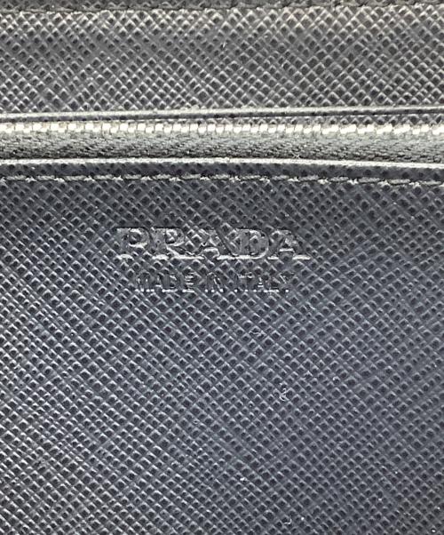 PRADA（プラダ）PRADA (プラダ) ラウンドファスナーウォレット ブラックの古着・服飾アイテム
