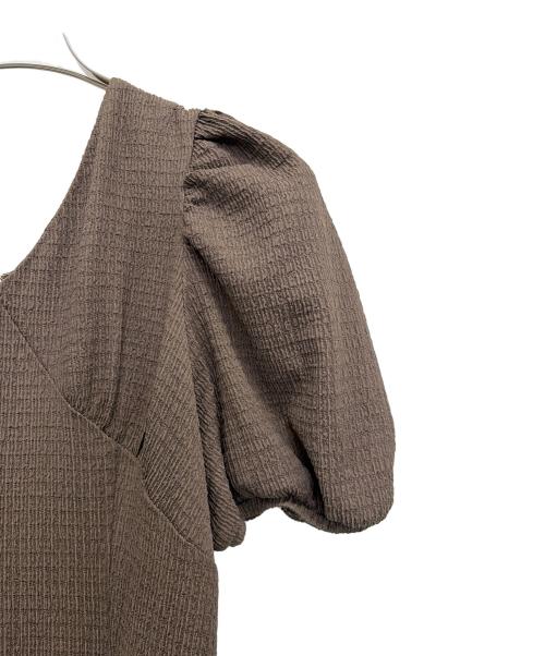 acka（エーシーケーエー）acka (エーシーケーエー) 半袖ワンピース ブラウン サイズ:	SIZE 02の古着・服飾アイテム
