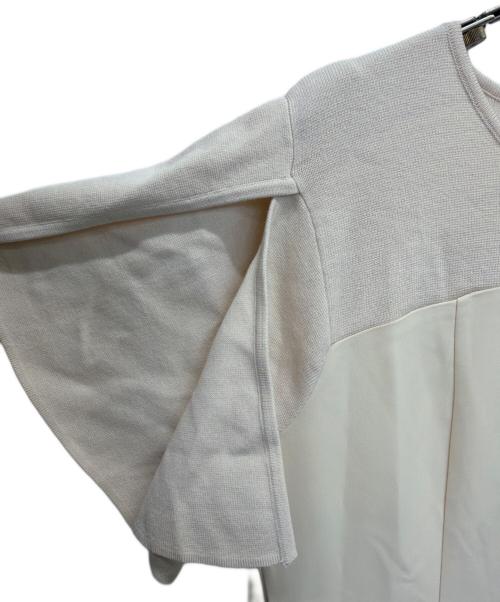 acka（エーシーケーエー）acka (エーシーケーエー) 半袖ワンピース ベージュ サイズ:	SIZE 01 未使用品の古着・服飾アイテム