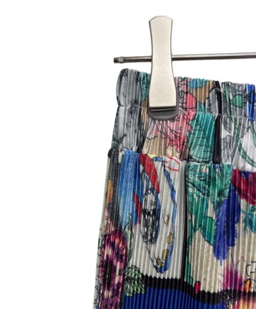 SCOLAR（スカラ）SCOLAR (スカラ) アートコラージュ柄プリーツパンツ マルチカラー サイズ:M 未使用品の古着・服飾アイテム