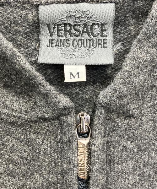 VERSACE（ヴェルサーチ）VERSACE (ヴェルサーチ) 厚手ニット グレー サイズ:Mの古着・服飾アイテム