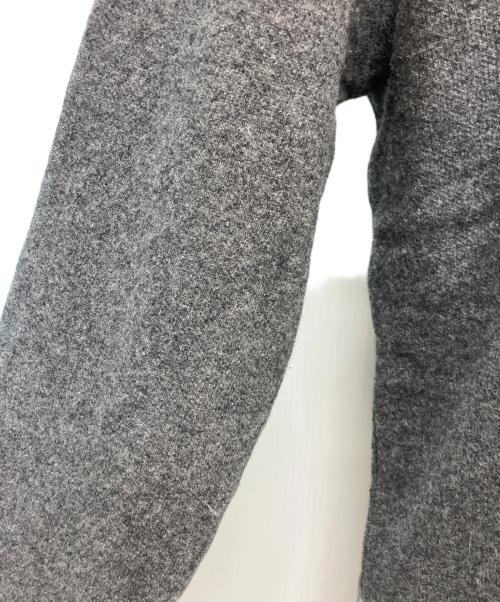 VERSACE（ヴェルサーチ）VERSACE (ヴェルサーチ) 厚手ニット グレー サイズ:Mの古着・服飾アイテム