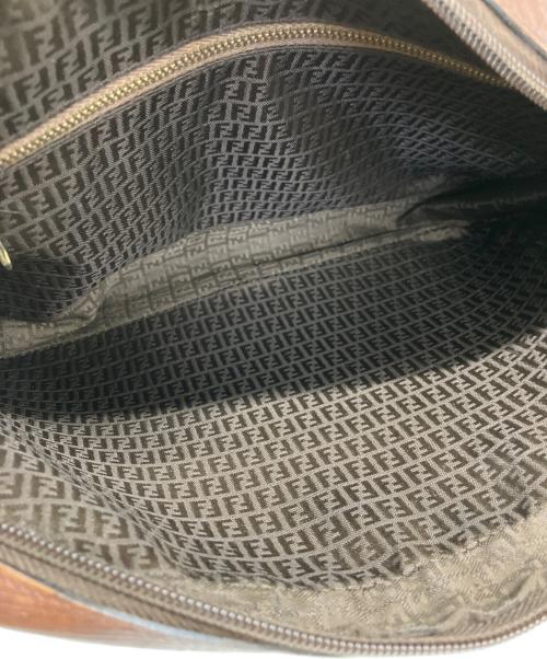 FENDI（フェンディ）FENDI (フェンディ) ショルダーバッグ ブラウンの古着・服飾アイテム