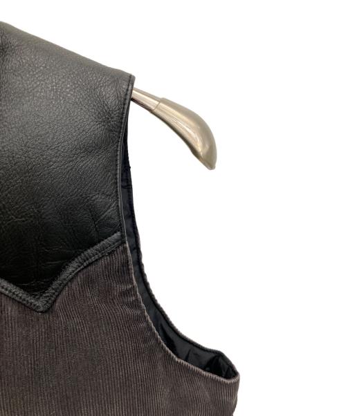 RockyMountainFeatherBed（ロッキーマウンテンフェザーベッド）RockyMountainFeatherBed (ロッキーマウンテンフェザーベッド) BEAMS (ビームス) ダウンベスト ブラウン サイズ:SIZE 38の古着・服飾アイテム