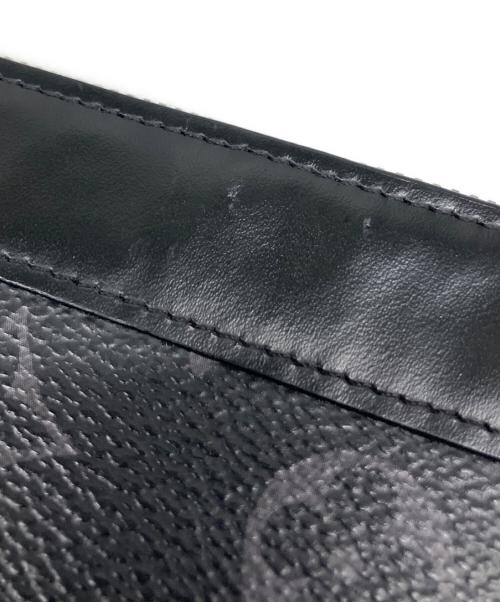LOUIS VUITTON（ルイ ヴィトン）LOUIS VUITTON (ルイ ヴィトン) クラッチバッグ ブラック・グレーの古着・服飾アイテム