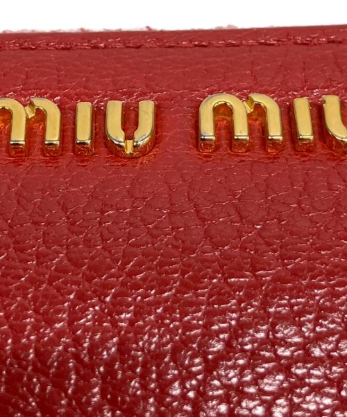 MIU MIU（ミュウミュウ）MIU MIU (ミュウミュウ) 長財布 レッドの古着・服飾アイテム