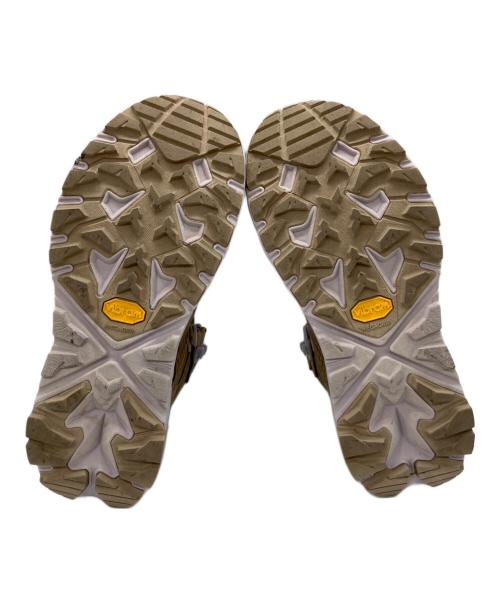HOKA（ホカ）HOKA (ホカ) トレッキングシューズ ベージュ サイズ:24.5の古着・服飾アイテム