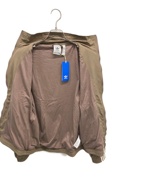 adidas（アディダス）adidas (アディダス) ジップジャケット ベージュ サイズ:Ｍ 未使用品の古着・服飾アイテム