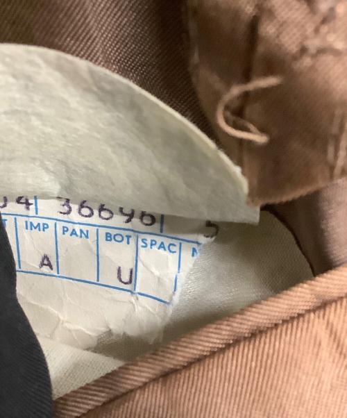 Yves Saint Laurent（イヴサンローラン）Yves Saint Laurent (イヴサンローラン) テーラードジャケット ブラウン サイズ:SIZE 54の古着・服飾アイテム
