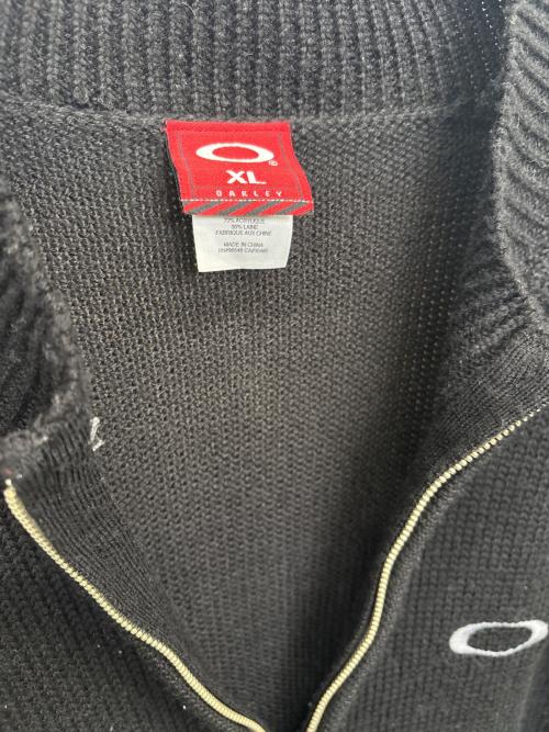OAKLEY（オークリー）OAKLEY (オークリー) ジップニット グレー×ブラック サイズ:XLの古着・服飾アイテム
