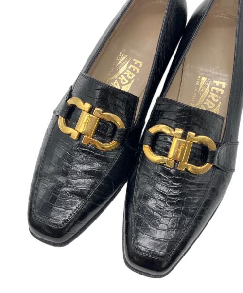 Salvatore Ferragamo（サルヴァトーレ フェラガモ）Salvatore Ferragamo (サルヴァトーレ フェラガモ) パンプス ブラック サイズ:	SIZE 23cmの古着・服飾アイテム