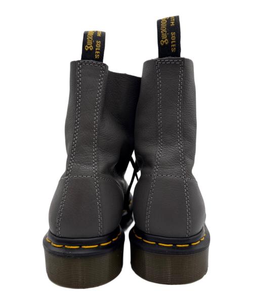 Dr.Martens（ドクターマーチン）Dr.Martens (ドクターマーチン) 8ホールブーツ グレー サイズ:25cmの古着・服飾アイテム