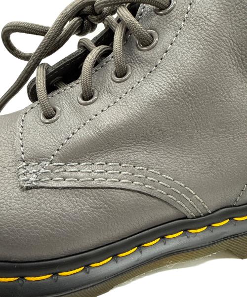 Dr.Martens（ドクターマーチン）Dr.Martens (ドクターマーチン) 8ホールブーツ グレー サイズ:25cmの古着・服飾アイテム