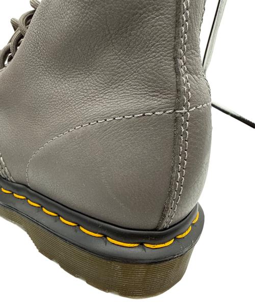 Dr.Martens（ドクターマーチン）Dr.Martens (ドクターマーチン) 8ホールブーツ グレー サイズ:25cmの古着・服飾アイテム
