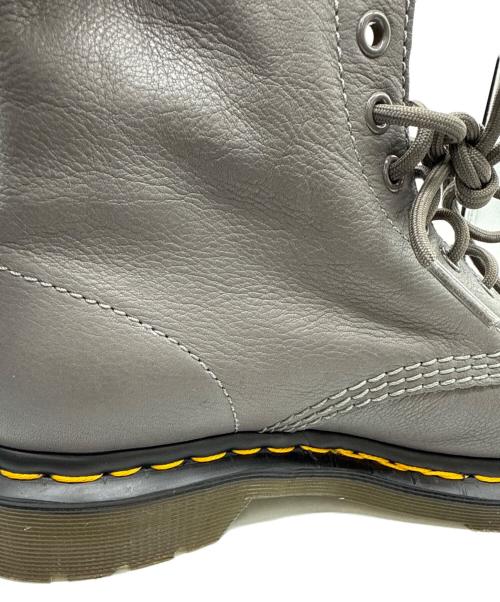 Dr.Martens（ドクターマーチン）Dr.Martens (ドクターマーチン) 8ホールブーツ グレー サイズ:25cmの古着・服飾アイテム