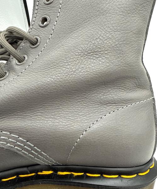 Dr.Martens（ドクターマーチン）Dr.Martens (ドクターマーチン) 8ホールブーツ グレー サイズ:25cmの古着・服飾アイテム