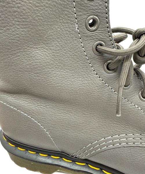 Dr.Martens（ドクターマーチン）Dr.Martens (ドクターマーチン) 8ホールブーツ グレー サイズ:25cmの古着・服飾アイテム
