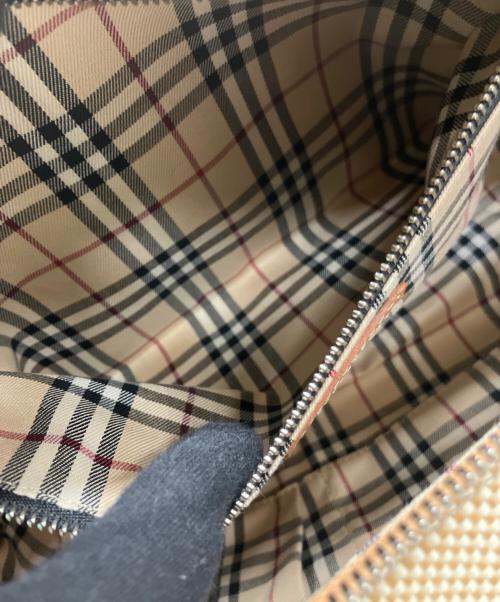 BURBERRY（バーバリー）BURBERRY (バーバリー) ハンドバッグ アイボリーの古着・服飾アイテム